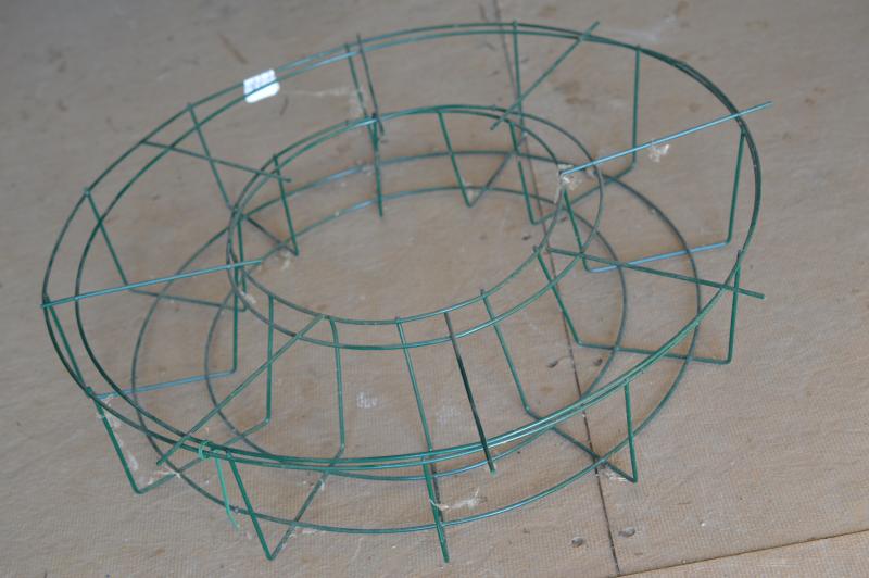 Groff's Plant Farm - 24 Wire Wreath Frame